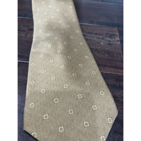 Bill Blass Black Label Gold Silk Tie With Geometric Pattern - Picture 4 of 9